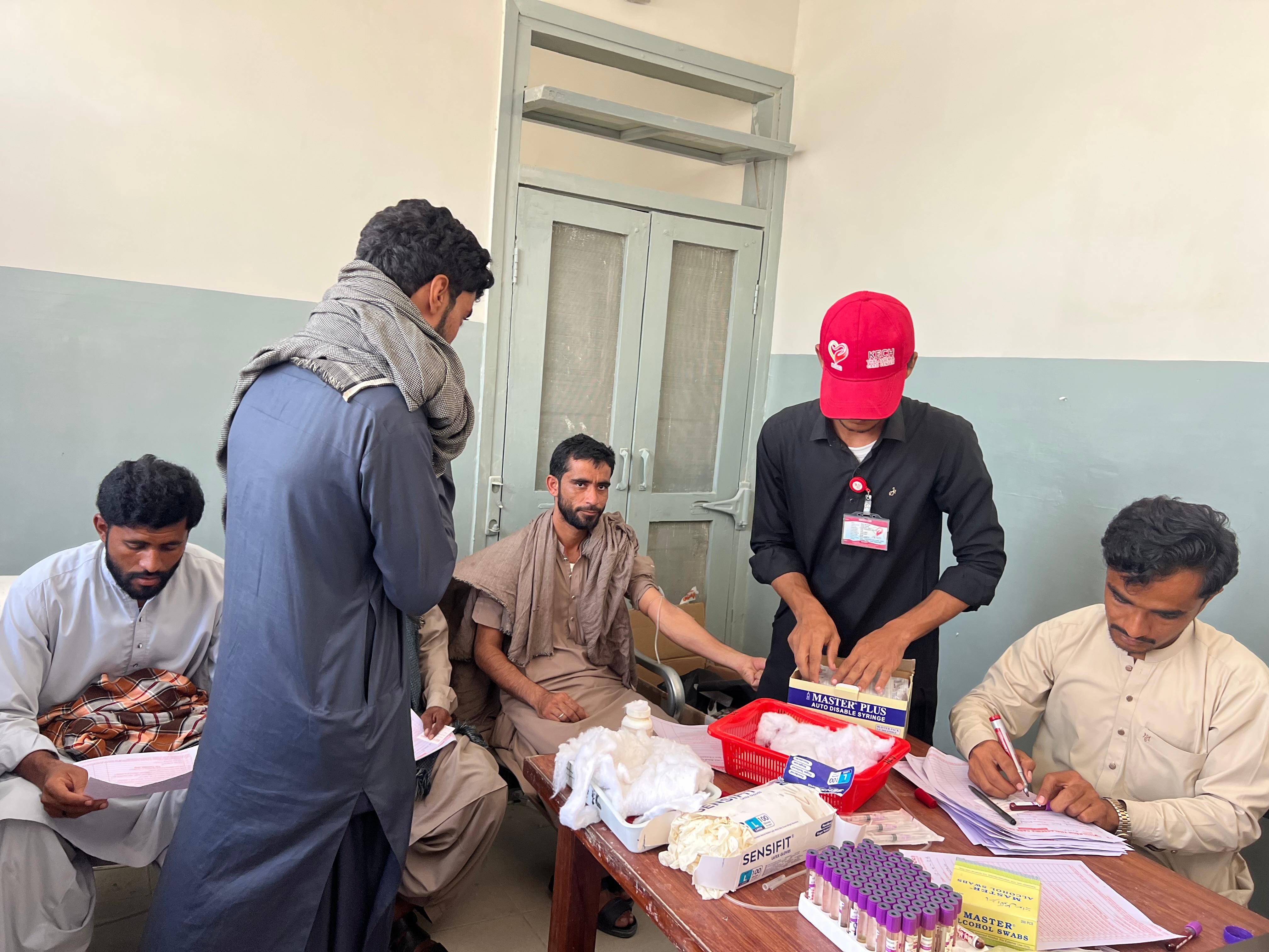 KTCC team registering donors at the Soro Mand camp